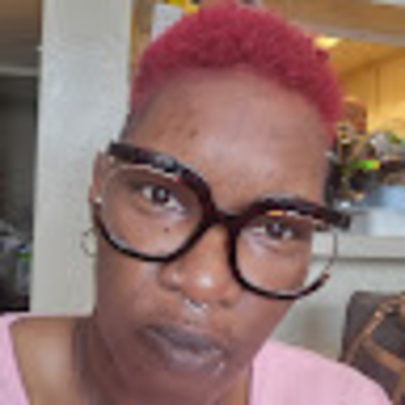 Meet your Posher, Bianca - Picture 1 of 1